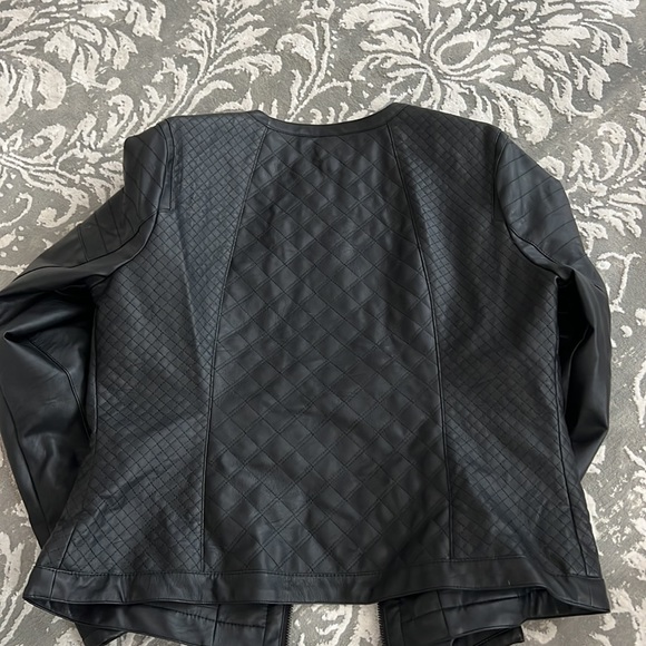 Faux leather jacket - Picture 2 of 3